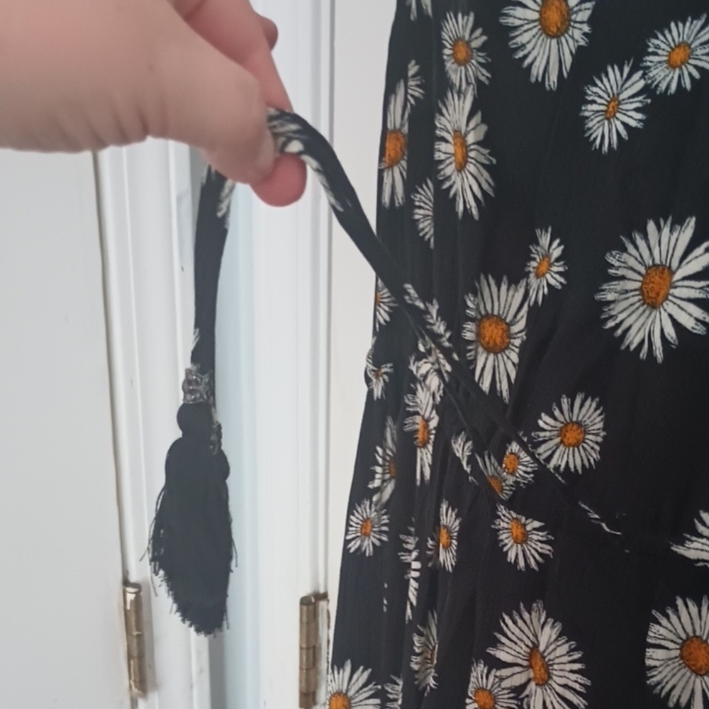 Signature by Sangria Black Daisy Print Maxi Dress - Picture 6 of 9